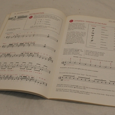 muziekboek 60 teach yourself to play drums