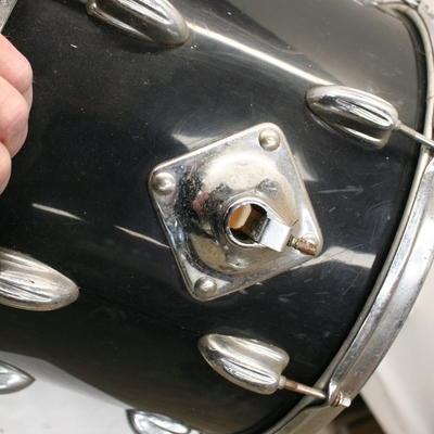 tom 746 slingerland vintage zwart 15 x 10