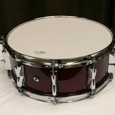snare 435  yamaha stage custom 14 x 5.5 cranberry red