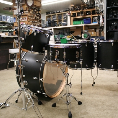ludwig continental zep set black satin 26/14/16/18/14sn