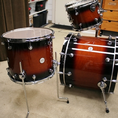 DW design series maple tobacco burst DDLG2214TB  shellset 22/10/12/16