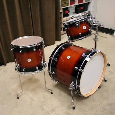 DW design series maple tobacco burst DDLG2214TB  shellset 22/10/12/16