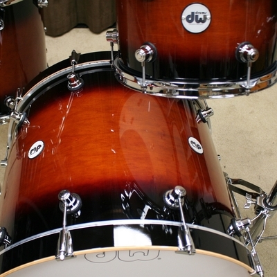 DW design series maple tobacco burst DDLG2214TB  shellset 22/10/12/16