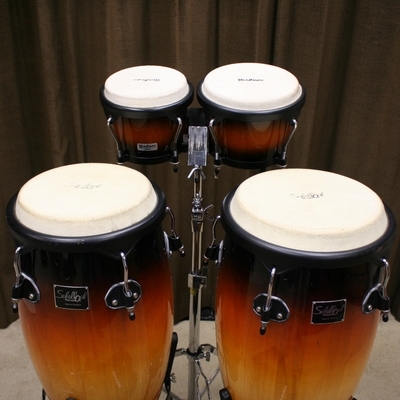 percussie set conga's en bongo's