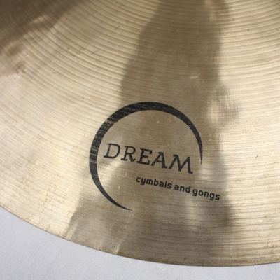 dream 16 contact crash 1110