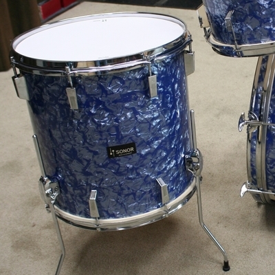 sonor stick on badge