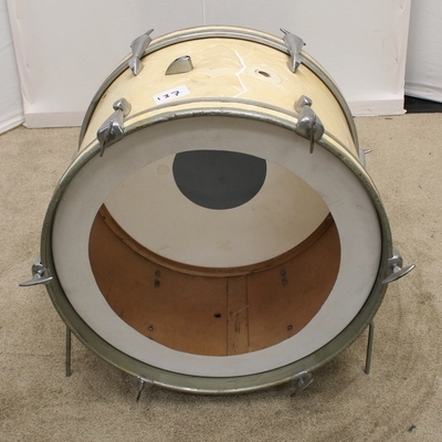 bassdrum 137 merkloos vintage 19.5 x 12