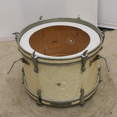 bassdrum 137 merkloos vintage 19.5 x 12
