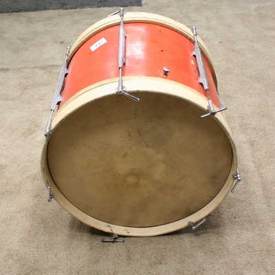 bassdrum 165 merkloos orange 19.5 x 14