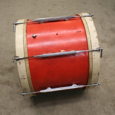 bassdrum 165 merkloos orange 19.5 x 14