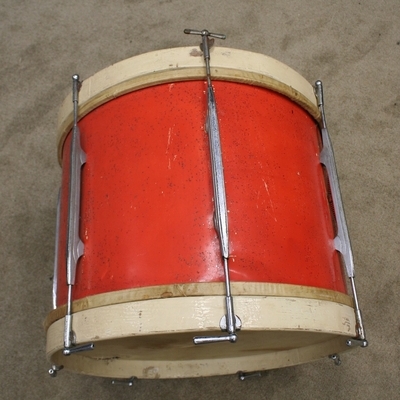 bassdrum 165 merkloos orange 19.5 x 14